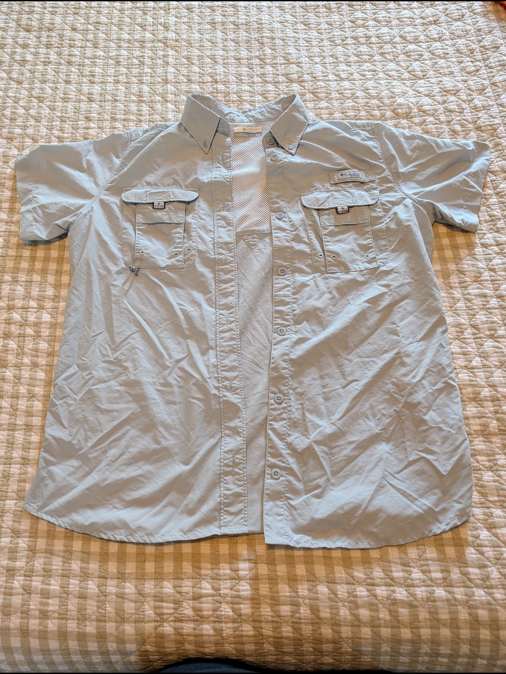 Columbia Light Blue Men's Short-Sleeve Button-Down Shirt